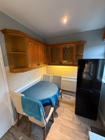 11 Garvey Terrace, Lisburn, BT27 4TW - Photo 4