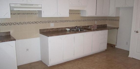 À 5 min. du Terminus de St-Eustache - Photo 2