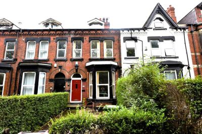 5 bedroom House in Hyde Park, Leeds - Photo 4