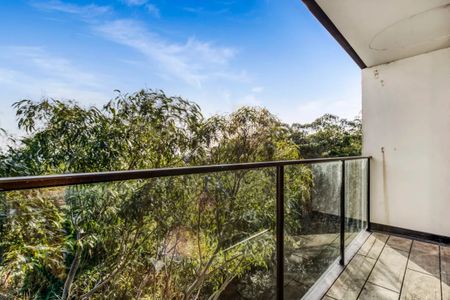 Perfect location with panoramic views - Photo 3