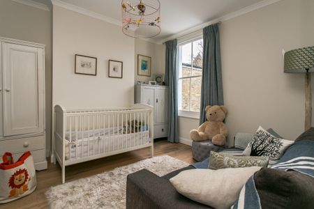 4 bedroom terraced house to rent - Photo 5