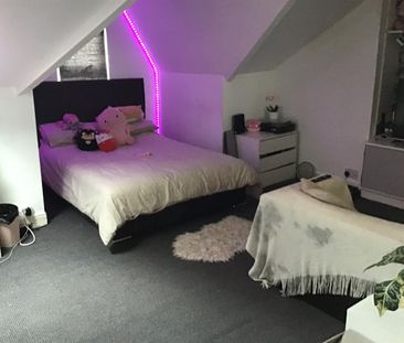 Flat 3, Armley Ridge Road, Leeds - Photo 3