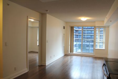 For Lease - 376 Highway 7 East N/A Unit# 510, Richmond Hill, Ontario - Photo 4