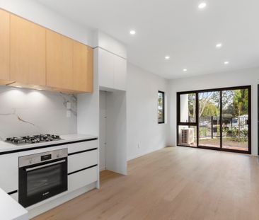 Modern Luxury - Unbeatable Location - Photo 4