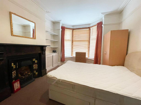 5 bedroom private hall to rent - Photo 4