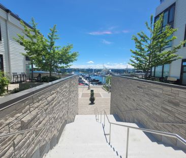 For Lease - 247 Broward Way Unit# 31, Innisfil, Ontario - Photo 3
