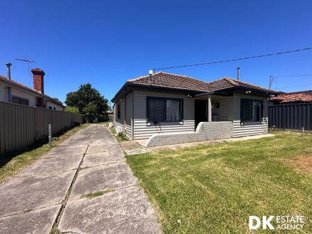 Located in The Heart of Ardeer - Photo 4