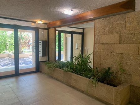 Appartement Aix En Provence - 73.94 m2, - Photo 4