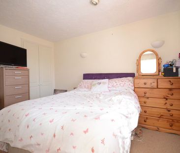 2 bedroom property to rent - Photo 1