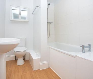 2 bedroom maisonette to rent - Photo 2