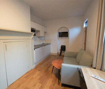 Studio to rent - Photo 6