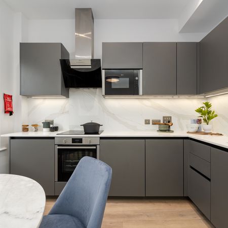 Park Street Room 2 - Photo 4