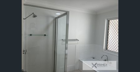 Renovated family home with secure space for up to 5 vehicles/toys - Photo 4