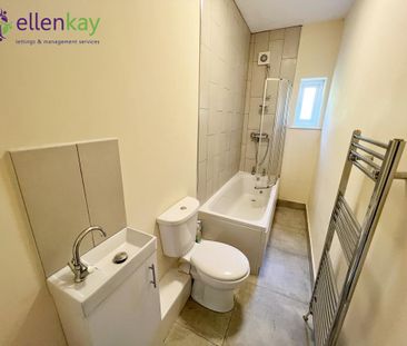 3 bedroom terraced house to rent - Photo 5