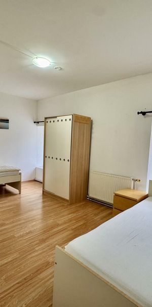 1 Zimmer Mietwohnungen mit 1 Bett in Fischamend 280,-- Euro monatliche Pauschale (WC und Dusche am Gang) ab Jänner / Februar 2026 verfügbar - Foto 2