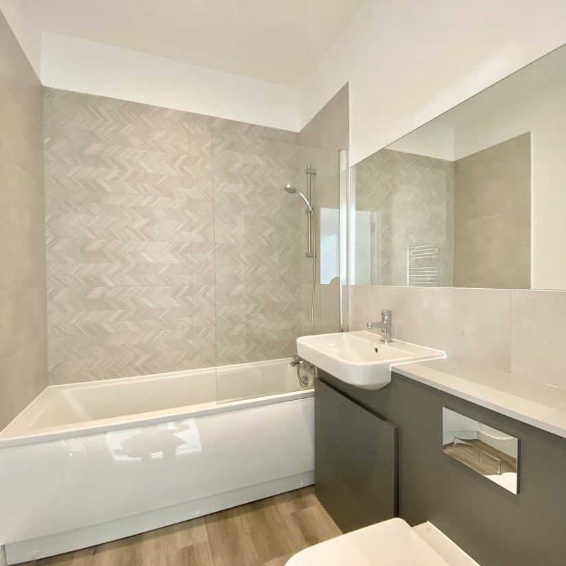 Peterborough - Photo 1