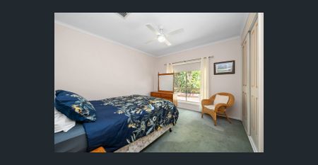 Spacious Family Home! - Photo 4