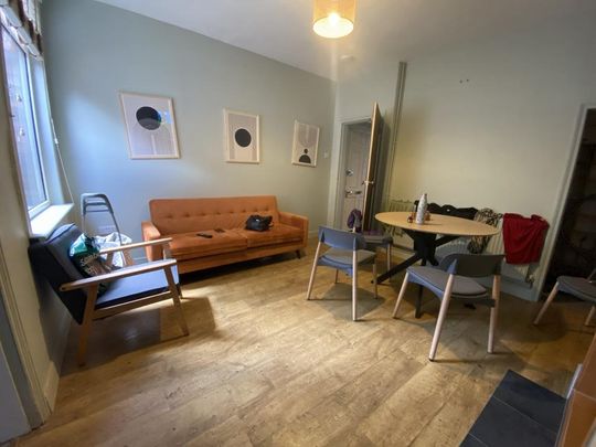 4 bedroom terraced house to rent - Photo 1