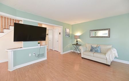 For Lease - 154 Pressed Brick Drive, Brampton, Ontario - Photo 4