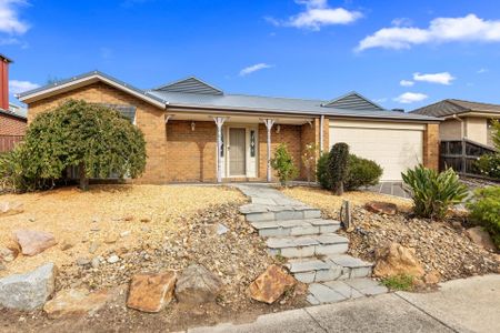 23 Pepperbush Crescent Langwarrin VIC - Photo 5