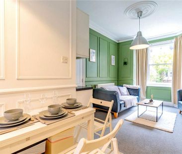 4 bedroom end of terrace house to rent - Photo 2