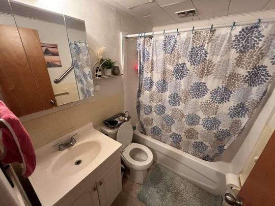 541 College St, Unit 2, Kingston, ON - Photo 1