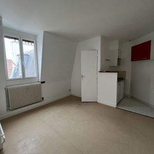 Appartement Paris 1 pièce(s) 18.79 m2 VIDE - Photo 2