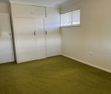 4 Queen Street, EAST TAMWORTH NSW 2340 - Photo 5