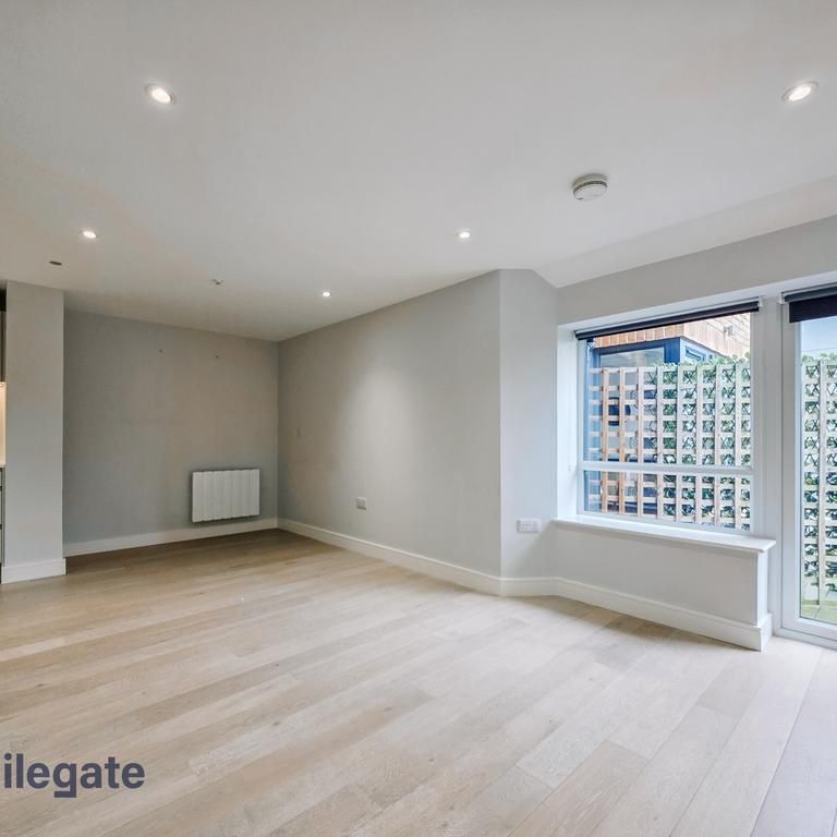 1 bedroom flat to rent - Photo 1