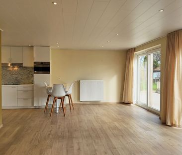 Charmant gerenoveerde woning gelegen te Adegem! - Photo 2