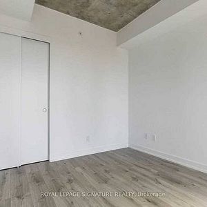 Yonge & Eglinton Spacious Corner 1Bdrm Open Concept Wrap Around Balco - Photo 3