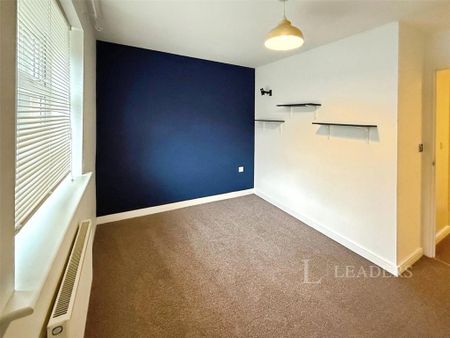 3 bedroom semi-detached house to rent - Photo 3