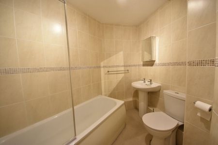 Ragstones, Oakland Way, Flackwell Heath,HP10 - Photo 3