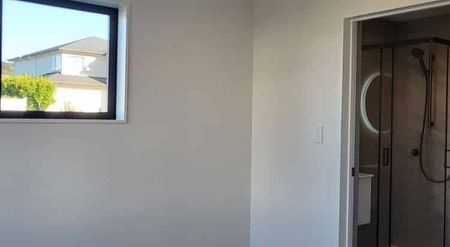 Brand New Modern 3BR Townhouse in Hobsonville - Photo 2