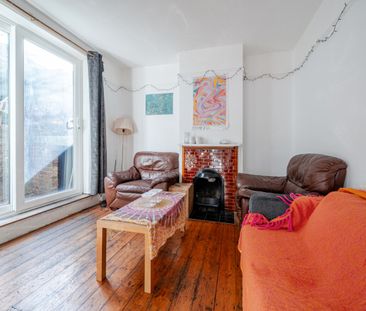 4 bedroom terraced house to rent - Photo 5