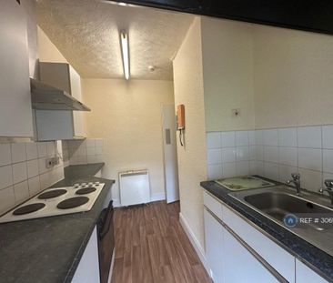 1 bedroom flat to rent - Photo 4