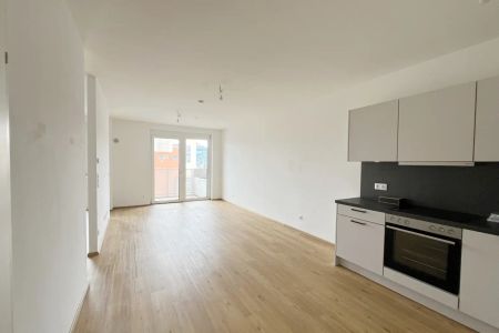 Mit Weitblick und West-Balkon - Gut aufgeteilte 2-Zimmerwohnung - Photo 2