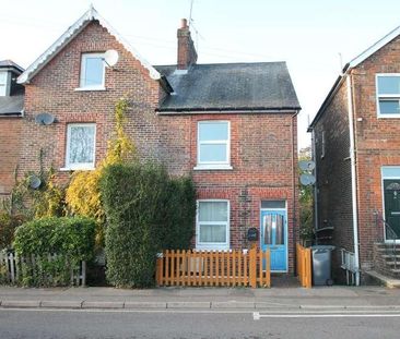 Queens Road, East Grinstead, RH19 - Photo 1