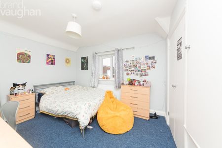 5 bedroom semi-detached house to rent - Photo 3