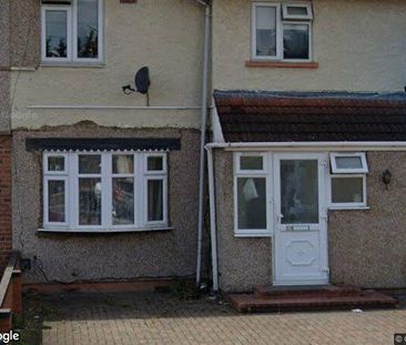 5 Bed Semi-Detached House, Duke Road, IG6 - Photo 1