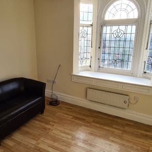 Dewsbury Road, Beeston - Photo 2