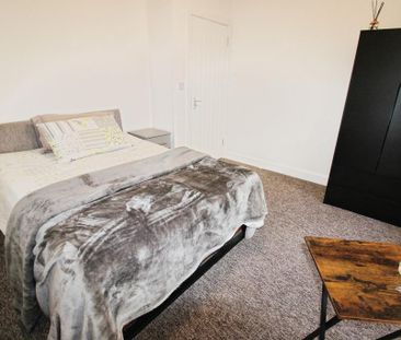 1 bedroom in a house share to rent - Photo 4