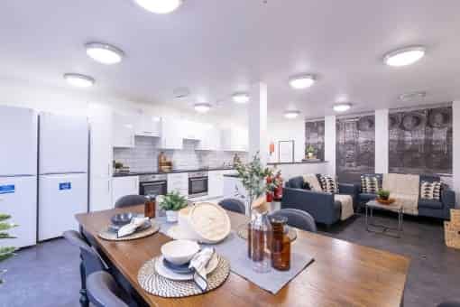 8 Bed En-suite - Photo 1