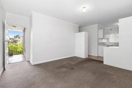 Modern unit in Torrens Park - Photo 3