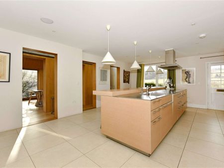 A superb family home in a fantastic rural setting - Photo 5