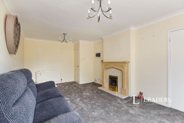 2 bedroom bungalow to rent Braemar Close, ST2 - Photo 1