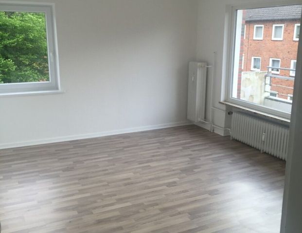 4-ZW in der Bredstedter Straße 18 in Rendsburg zu vermieten! OTTO STÖBEN GmbH - Photo 1