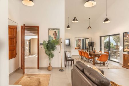 Luxury 4 bedroom Detached House for rent in Banyalbufar, Spain - Photo 3