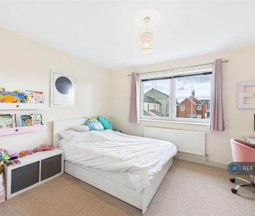 3 bedroom terraced house to rent - Photo 4