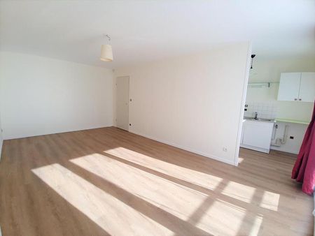 Location Appartement 1 pièce 32m² LILLE 59000 - Photo 5